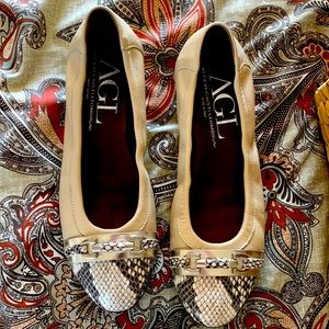 AGL leather flats with snakeskin detail. Size 41. Beautiful!